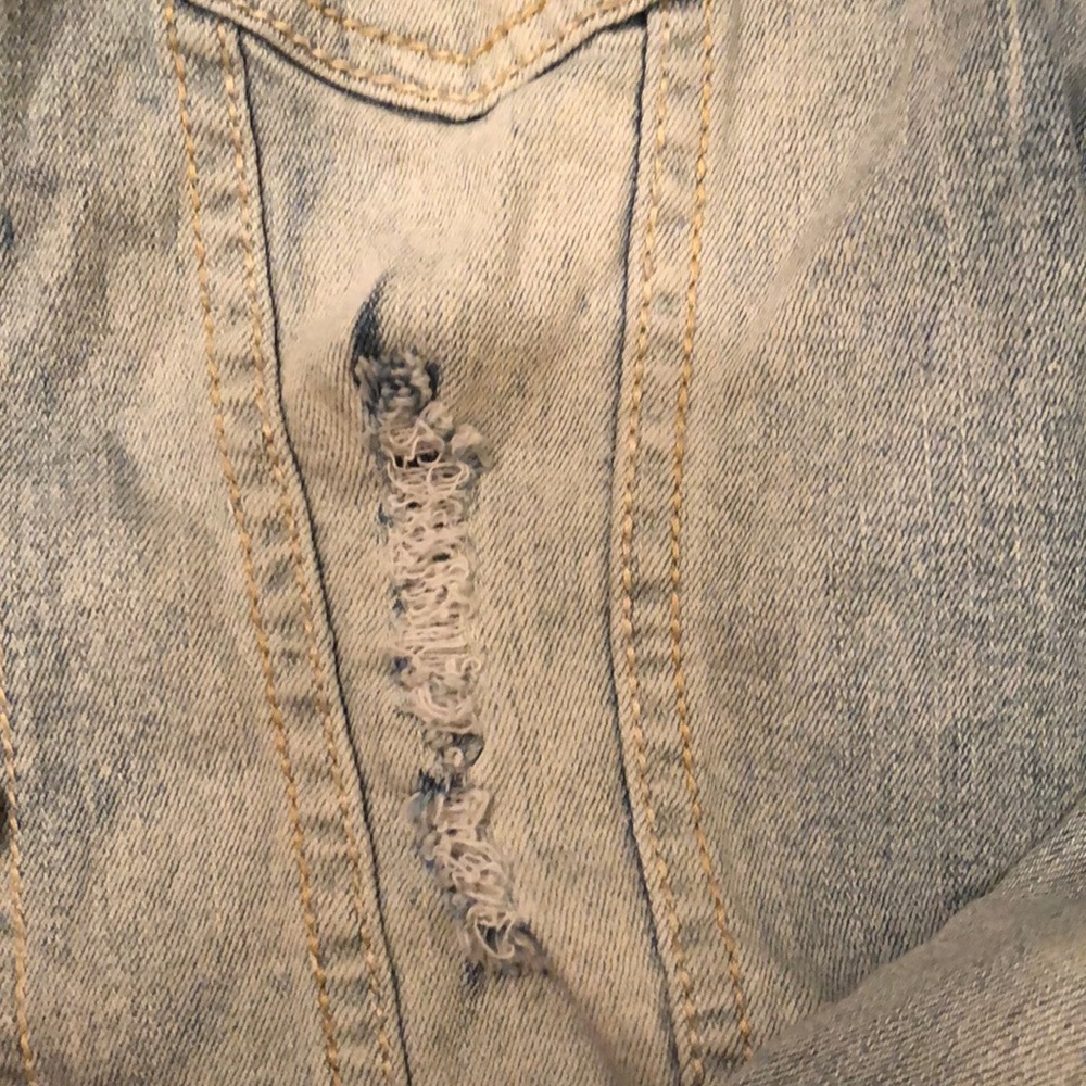 Jean jacket - Picture 2 of 6